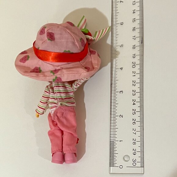 Strawberry Shortcake Berry Happy Home Playset with Doll & Accessories Vintage - Picture 15 of 15